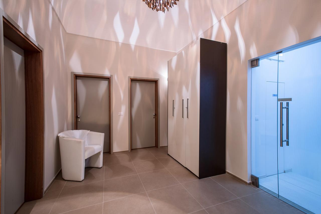 Palazzo Perla Bed and Breakfast Gallipolli Exteriör bild