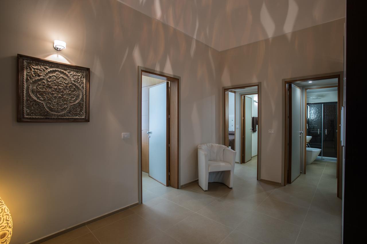 Palazzo Perla Bed and Breakfast Gallipolli Exteriör bild