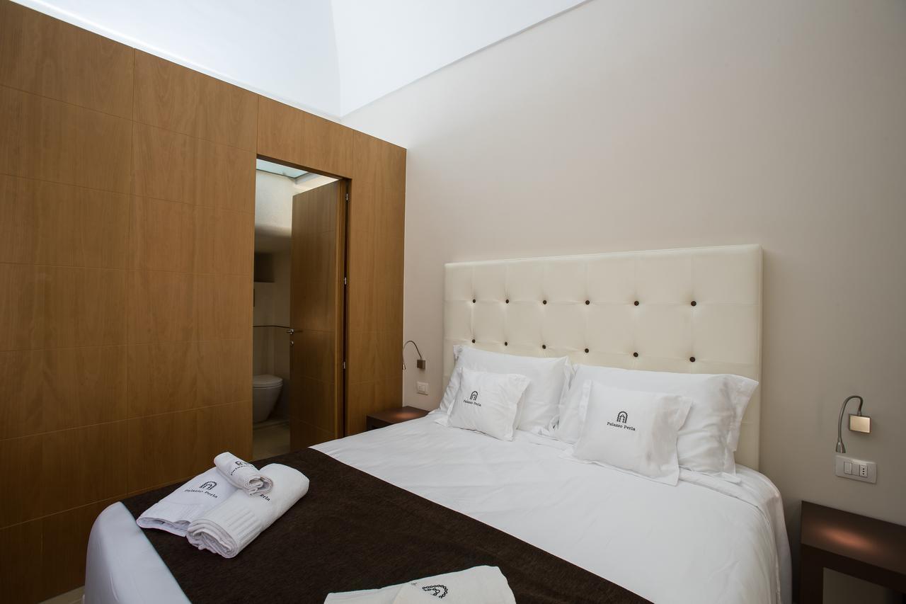 Palazzo Perla Bed and Breakfast Gallipolli Exteriör bild