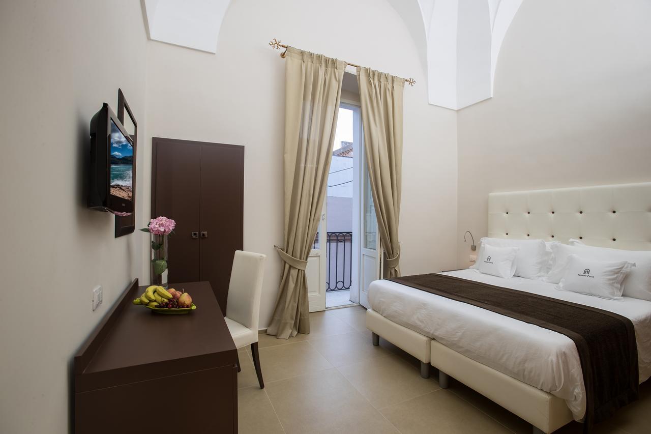 Palazzo Perla Bed and Breakfast Gallipolli Exteriör bild