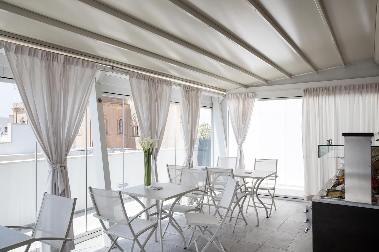 Palazzo Perla Bed and Breakfast Gallipolli Exteriör bild